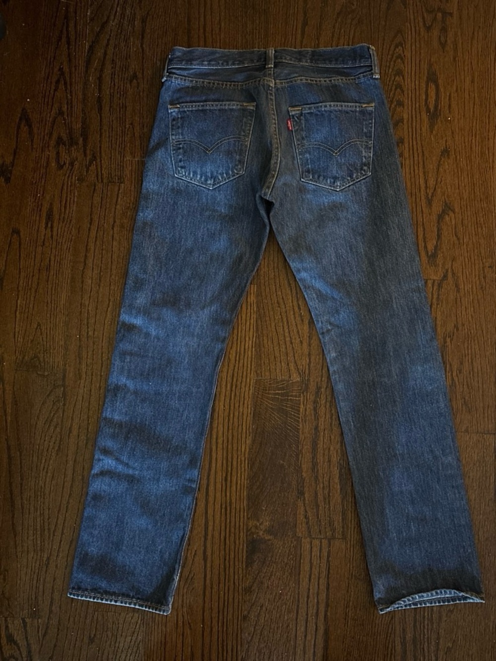 Levi's Men's Straight Jeans in Blue Denim - Classic Back Pocket-Perfect Fade